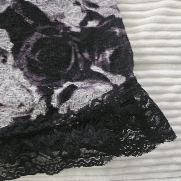 Maurices Floral Lace Women's Camisole - Black and Gray Size - Picture 3 of 7